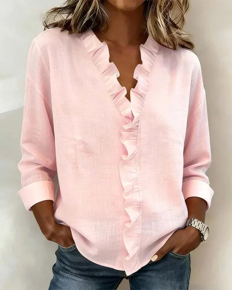Chiara™ | Blusa con cuello en V y volantes delicados