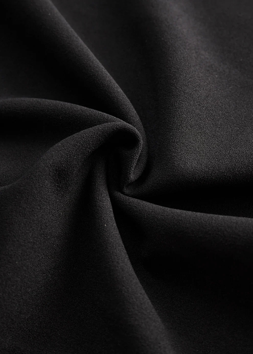 Isabella | Robe noire raffinée