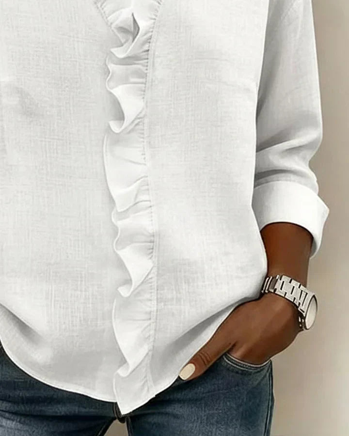 Chiara™ | Blusa con cuello en V y volantes delicados