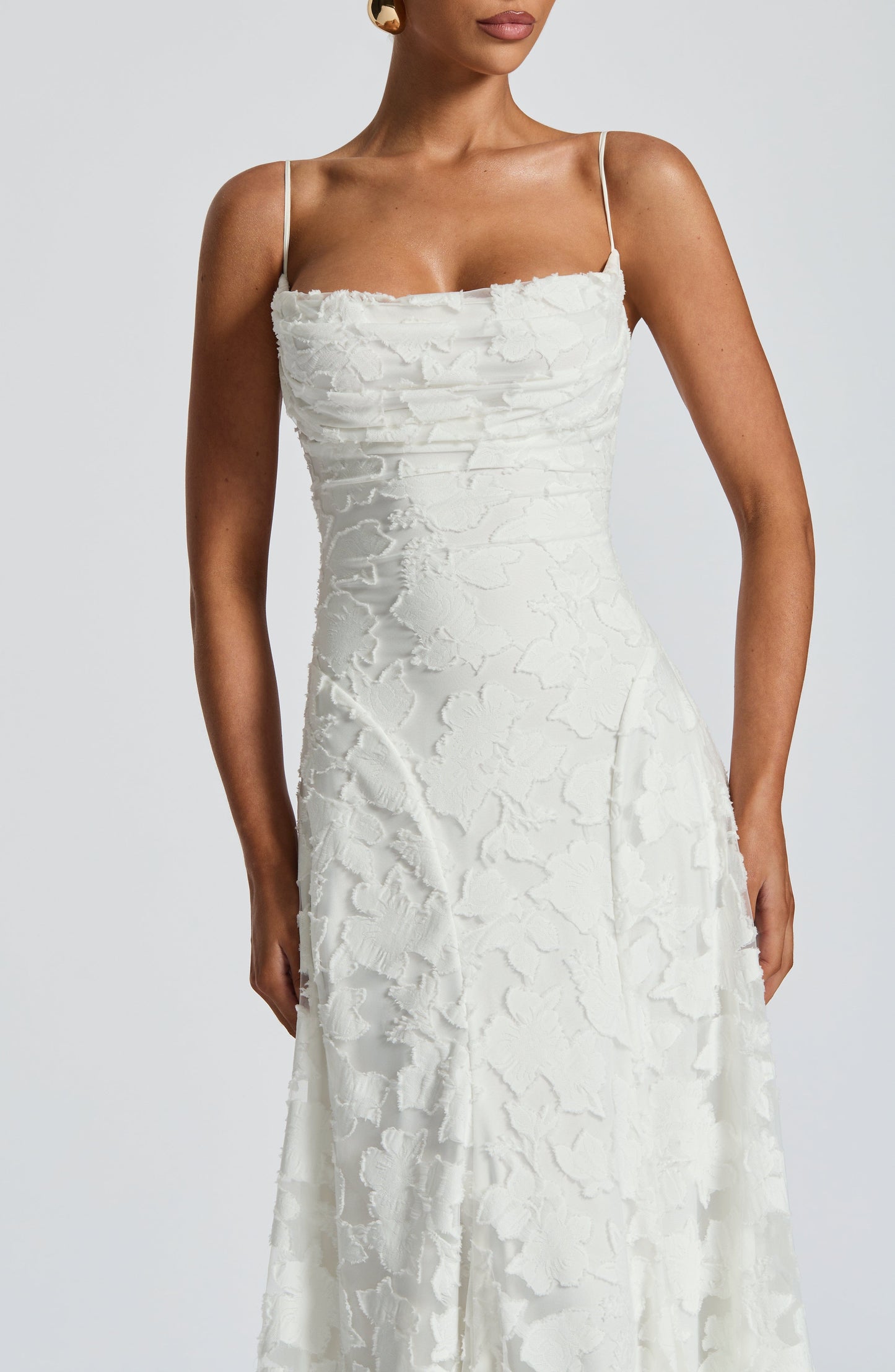 Cira | Vestido largo elegante de encaje floral