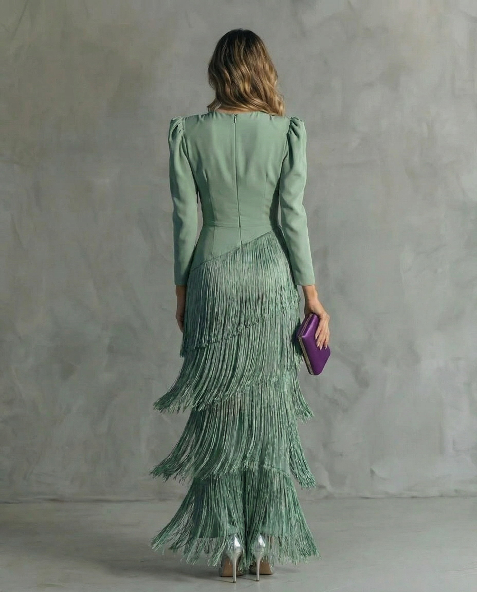 Clara™ | Elegante vestido midi con mangas de flecos